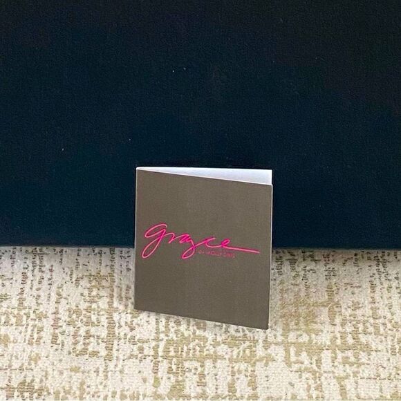 Grayce By Molly Sims White/Ivory Dot Disc Enamel Necklace. New in Box. NIB - Picture 4 of 8